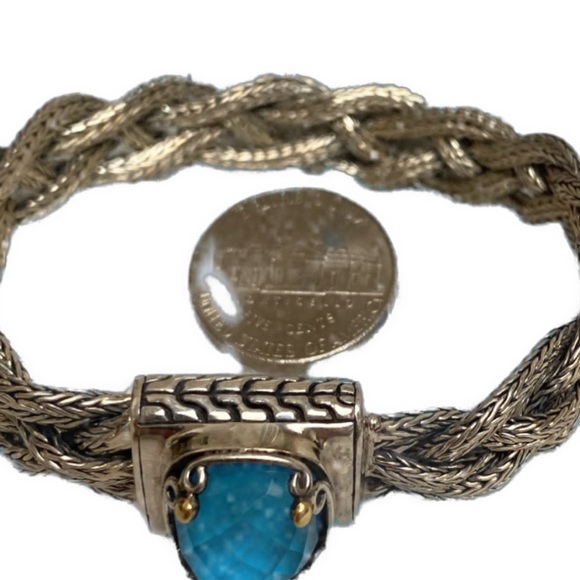 Faceted Blue Topaz with 18 karat embellishment woman’s Statement bracelet - Picture 4 of 6